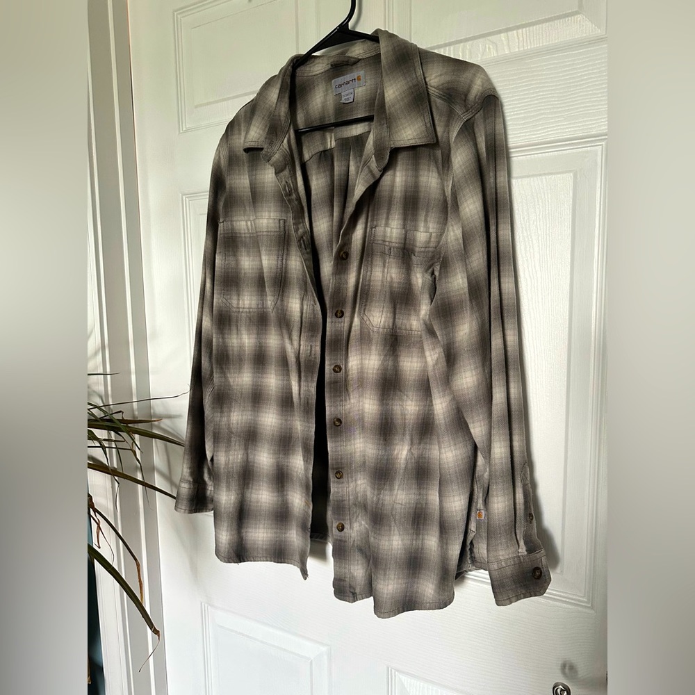 Women’s carhartt flannel button up size 2x